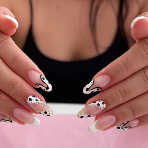 386093eb55454a3bbf5004e4eb608b-naked-beauty-inspiration-b5745a8cc5384737977bf1da8bcccf-booksy